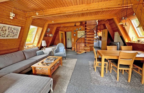 Damp House | Vacation for the whole family - - Parking lot in front of the door - with W-LAN