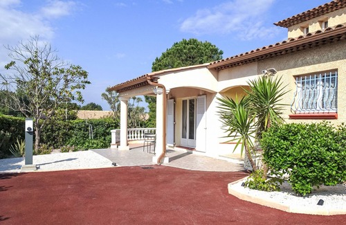 La Bouverie House | Vacation home Chopin by Interhome