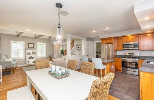 Northwest Harwich House | Vacation Getaway- Salt Water Pool, Firepit, Outdoor Bar/Kitchen.