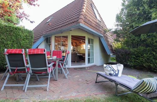 Dorumer Neufeld House | Vacation home Knechtsand 34, idyllic and close to the beach.