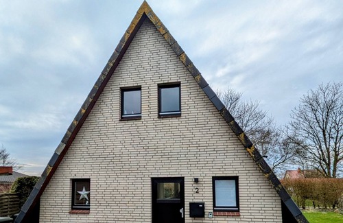 Neufeld House | Vacation home for 2 guests with 49m² in Wurster North Sea coast (270289)