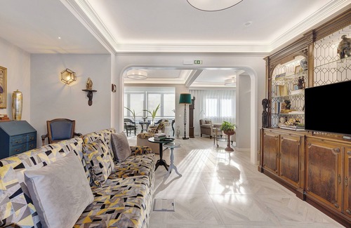 Cascais House | Vacation Home "Casa Mourato - Smart and Eco Wonder" with Private Pool, Private Terraces & Wi-Fi