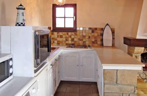 Plounevez-Lochrist House | Vacation home Entre Terre et Mer (PLR200) in Plounevez Lochrist - 4 persons, 3 bedrooms