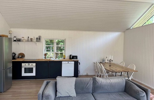 Yderby House | Vacation home 1 minute away from the Beach