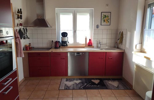 Hohenau Apartment | Vacation home (105sqm) with gallery and wooden terrace