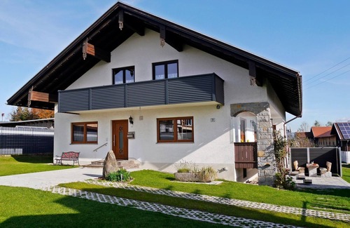 Hohenau Apartment | Vacation home (130sqm) with terrace