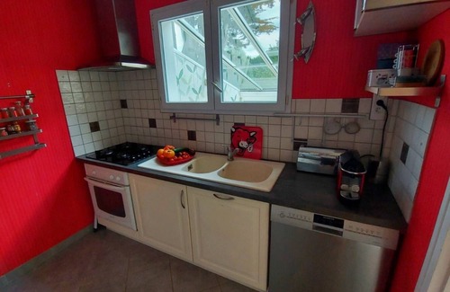 Ille-et-Vilaine House | Vacation home 2 steps from the beach
