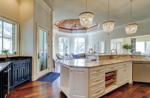 Sea Pines House | Vacation Home 2 Kings 7 Queens 2 Sleeper Sofas Bikes & Beach Gear Included