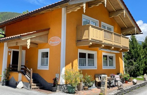 Muhlbach im Pinzgau Apartment | Vacation home/4 or more bedrooms/shower, WC - Apartments and vacation home Brandner