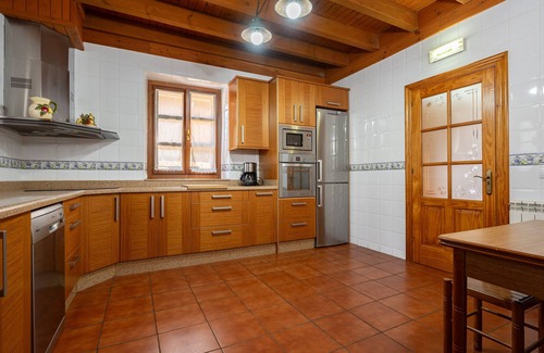 Albandi House | Vacation Home "Aldea Salguero" with Wi-Fi