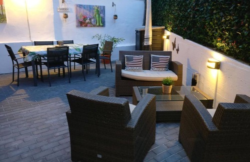 Steinborn House | Vacation home Am Sauerbrunnen - 6-bed vacation home shower/WC, non-smoking