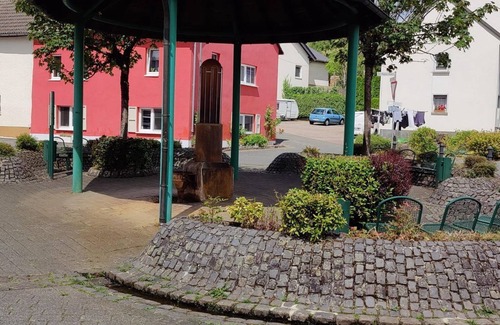 Steinborn House | Vacation home Am Sauerbrunnen - 6-bed vacation home shower/WC, non-smoking