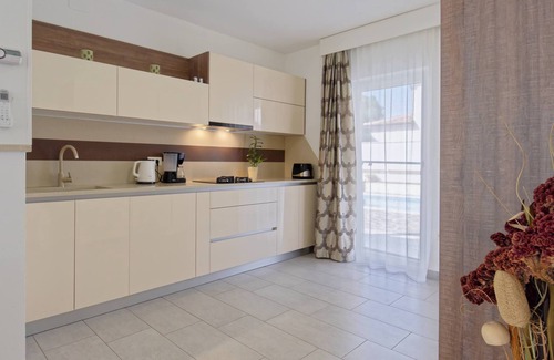 Kaldanija House | Vacation home Amna - 8 persons, Private pool, 4 bedrooms, Barbecue