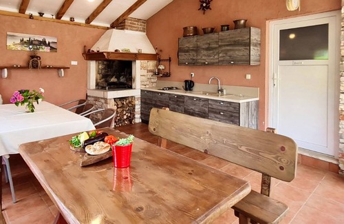 Kaldanija House | Vacation home Amna - 8 persons, Private pool, 4 bedrooms, Barbecue