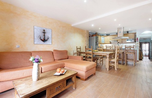 Playa San Juan House | Vacation Home 'Brisa Del Mar' with Sea View, Private Terrace and Wi-Fi