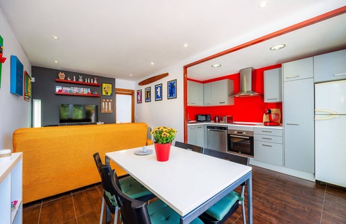 Campos House | Vacation Home "Casa Arts 50" with Pool, Wi-Fi, A/C, Terrace & Garden
