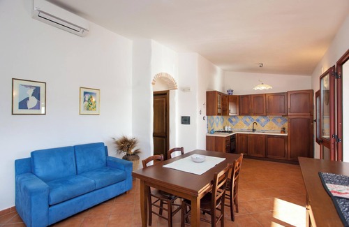 Orosei House | Vacation Home Casa Osala with Sea View, Garden, Terrace & Wi-Fi