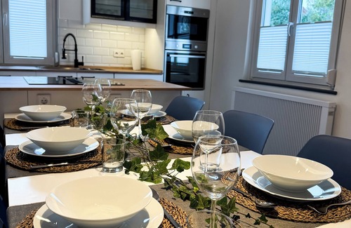 Boeblingen House | Vacation home, cooking island, garden, parking, 4-8 persons