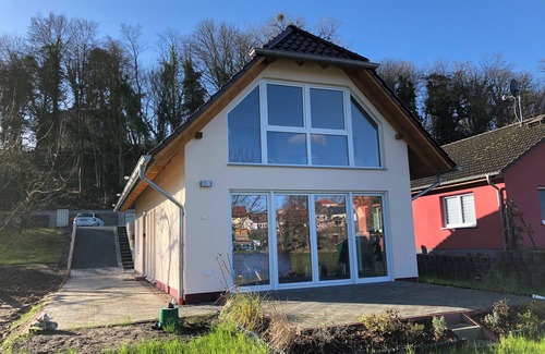 Hohenlychen House | Vacation home directly on the city lake
