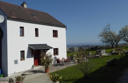 Rosenau am Sonntagberg Apartment | Vacation home Ferner Blick with garden and WLAN