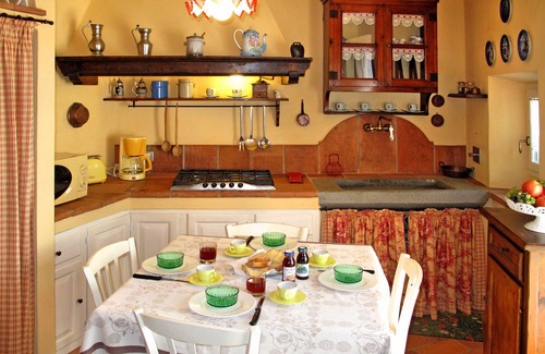 Tresana House | Vacation home Flora by Interhome