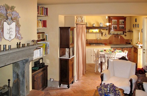 Tresana House | Vacation home Flora by Interhome