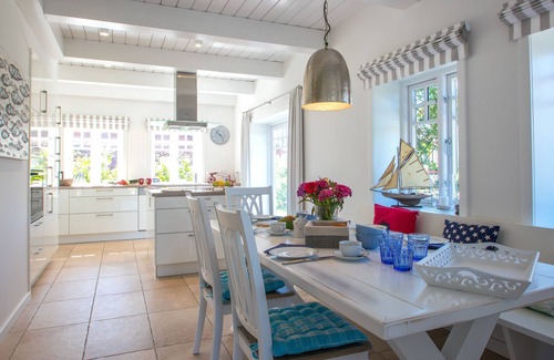 Oldsum House | Vacation home for 6 guests with 150m² in Oldsum (109337)
