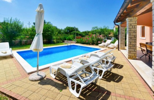 Mofardini House | Vacation home Goran (PRC609) in Porec - 6 persons, 3 bedrooms