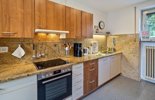 Homberg House | Vacation Home "Großes Ferienhaus In Nordhessen" with one Private Terrace, Private Garden & Wi-Fi