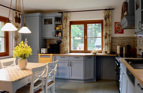 Altenberg House | Vacation home Haus Tanneck - Holiday home, shower or bath, WC