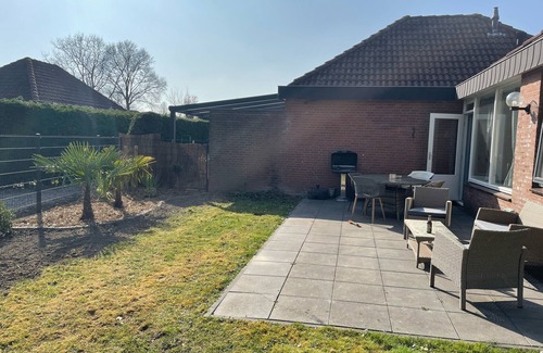 Herkingen House | Vacation home in Holland 250 m to sea dog sauna fenced