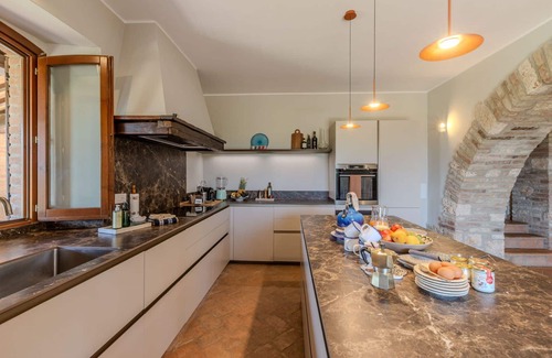 Gualdo Cattaneo House | Vacation Home in Marcellano with 4 bedrooms sleeps 8