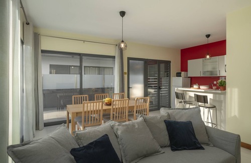 Pedras Pretas Villa | Vacation Home in Porto Santo, Villa Girassol