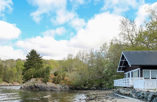 Skanevik House | Vacation home Jokobu by Interhome