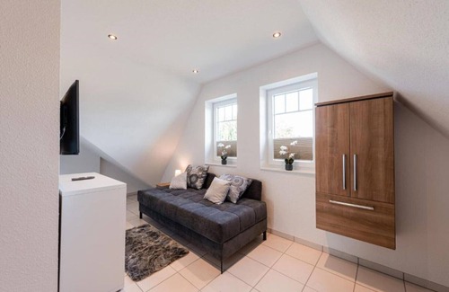 Barssel House | Vacation home "Juist" with 105sqm - in the vacation park Harkebrügge