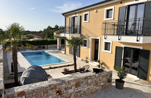Smoljanci Villa | Vacation home, large heated pool, 4 bedrooms, 4 bathrooms, Croatia/Istria