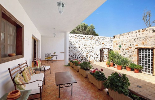 Pajara House | Vacation Home "Las Raíces" with Mountain View, 2 Private Terraces & Wi-Fi