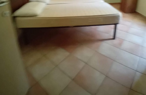 Gallicano House | Vacation Home "Luxury Suite La Grotta Del Vento" with Mountain View, Shared Pool & Wi-Fi