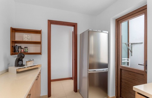 Puerto Calero House | Vacation Home 'Malpeis' with Sea View, Wi-Fi and Air Conditioning