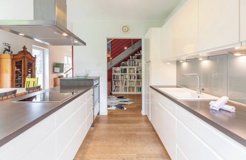 Dreimuhlen House | Vacation home Meeresfarben in Husum for up to 6 people