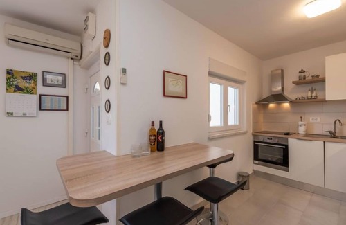 Pridraga House | Vacation home Milka by Interhome