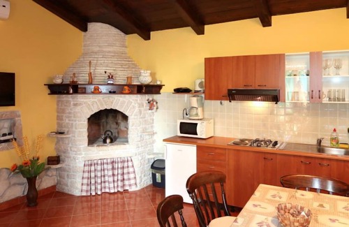 Kozljani House | Vacation home Milena by Interhome