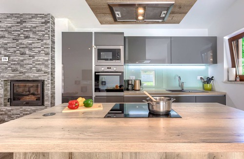 Orihi House | Vacation home Nina by Interhome