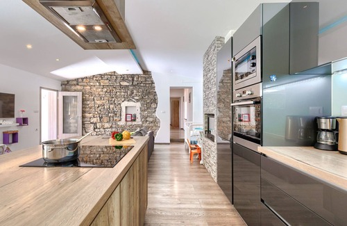 Orihi House | Vacation home Nina by Interhome