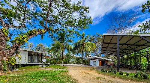 Las Delicias House | Vacation Home Retreat -Casa Aloha- 3BR 3BDR Sleeps 8