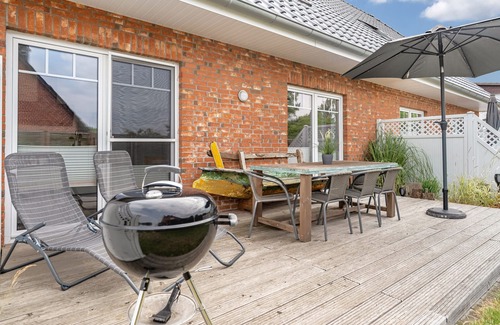 Kakohl House | Vacation Home "Steuerbord" with Private Terrace, Private Garden & Wi-Fi