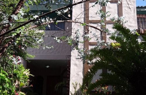 San Salvador House | Vacation Home: the Space, Privacy, Comfort of Your Own House!
