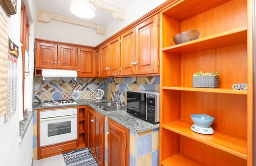 Agrustos House | Vacation Home "Trilo Mare" with Sea View, Private Terrace & Wi-Fi