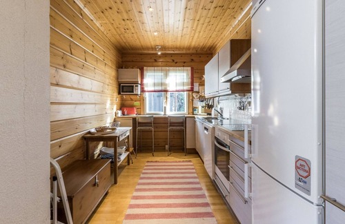 Akaslompolo House | Vacation home Uuvana by Interhome