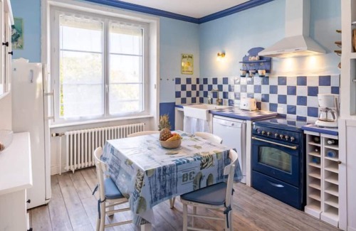 Plozevet House | Vacation home Villa Les Hortensias in Plozévet - 6 persons, 3 bedrooms